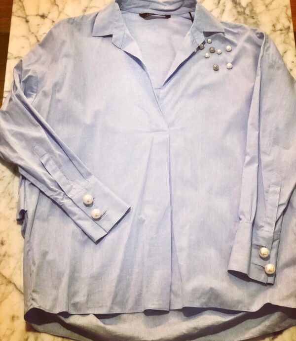 ZARA - Camisa Oversized c/perlas en mangas y al frente